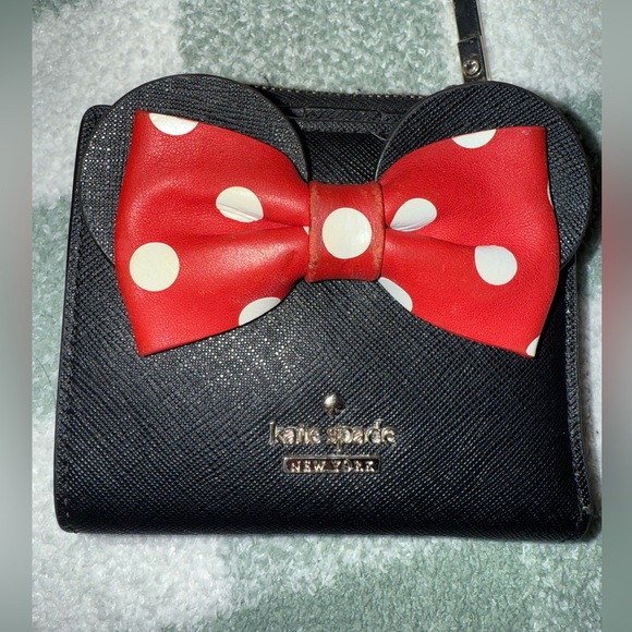 Kate Spade Minnie Mouse Wallet - Picture 2 of 10